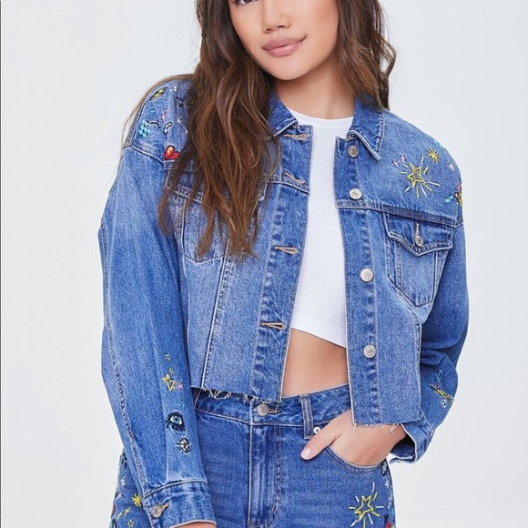 Embroidered cropped denim jacket, brand new. - Picture 10 of 11